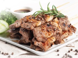 เนื้อโคขุนเสียบไม้ - รสพริกไทยดำ