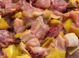 ไก่ตอนสับทั้งตัว